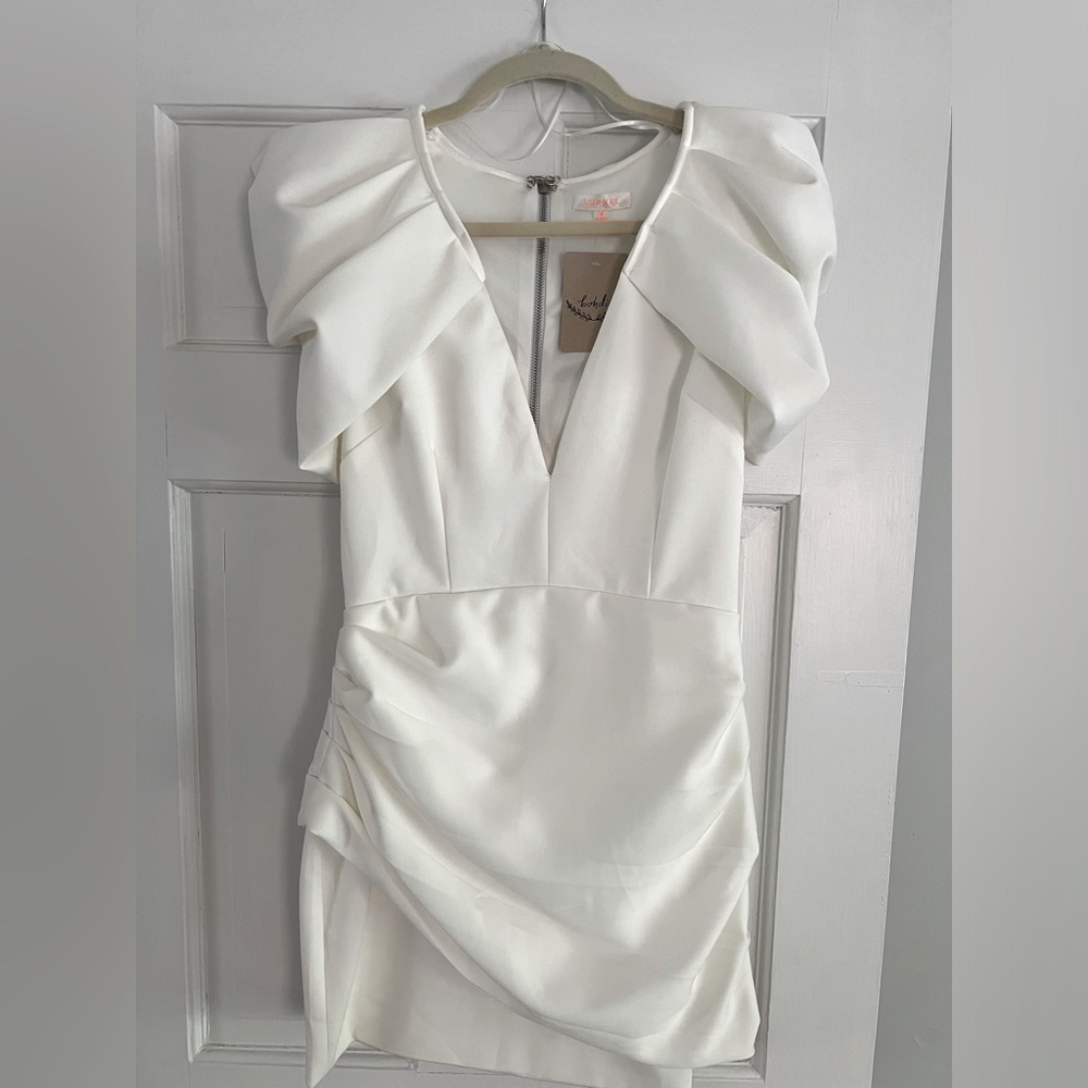 Luxxel medium white dress never worn with tags